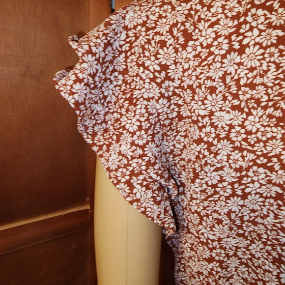 Women's top - Picture 3 of 10